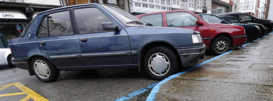 PP y Ciudadanos se muestran contrarios a que se cobre por aparcar en superficie