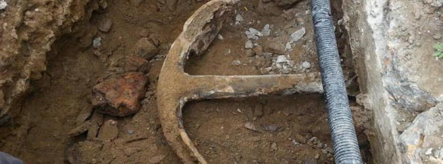 El Concello pondrá en valor el ancla del “Paolina R”, hundido en 1887 frente al faro de la ría