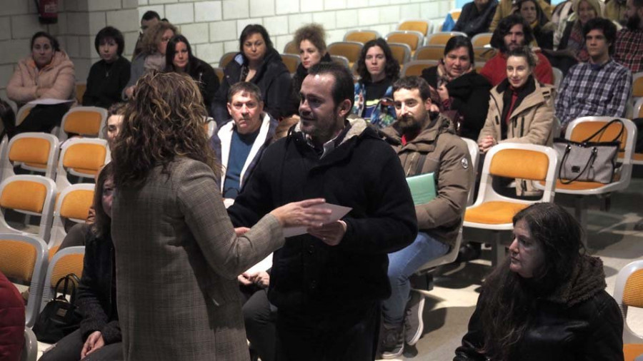 El Concello de Narón entrega los diplomas a los alumnos de 21 cursos finalizados en 2019