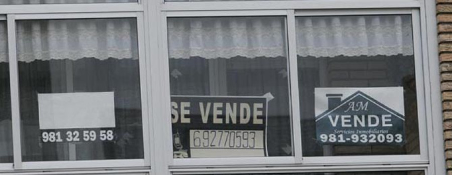 El precio de la vivienda sigue en caída en Ferrol y sube en Narón