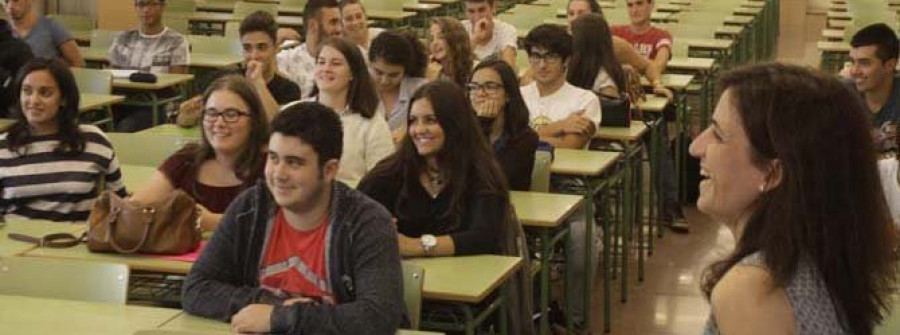 Jornadas de bienvenida en los centros del campus de Ferrol para recibir a los nuevos estudiantes