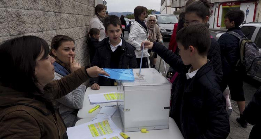 Sondeo a las puertas del colegio Mercedarias sobre el horario de la jornada escolar