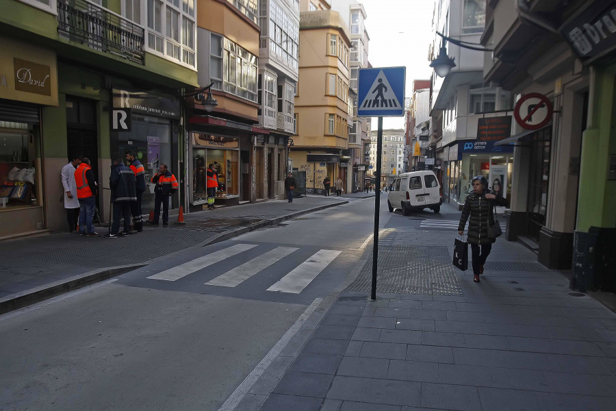 Un soplete mal usado provoca un incendio en un edificio en A Coruña