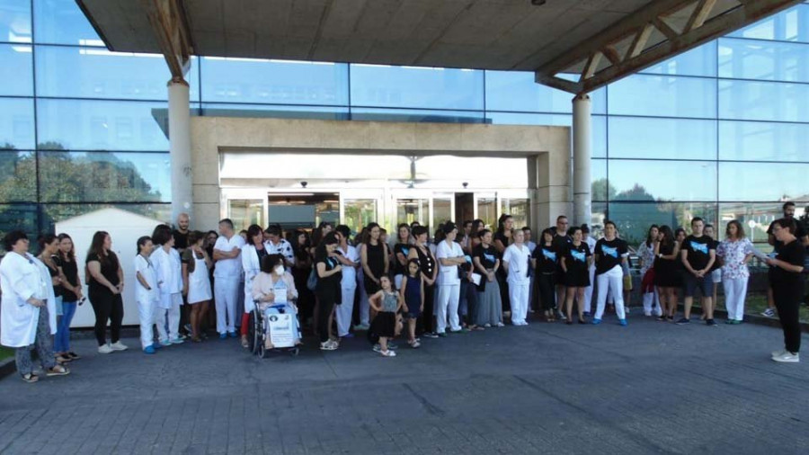 El colectivo de las enfermeras eventuales inicia una campaña de protestas por la precariedad del sector
