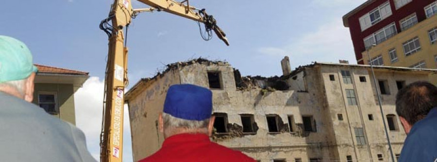 El edificio del Bambú Club podría quedar reducido a escombros en una semana