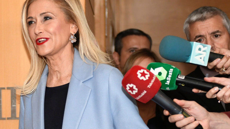 Núñez Feijóo defiende que Cifuentes y Aguirre “no se han llevado ni un euro”