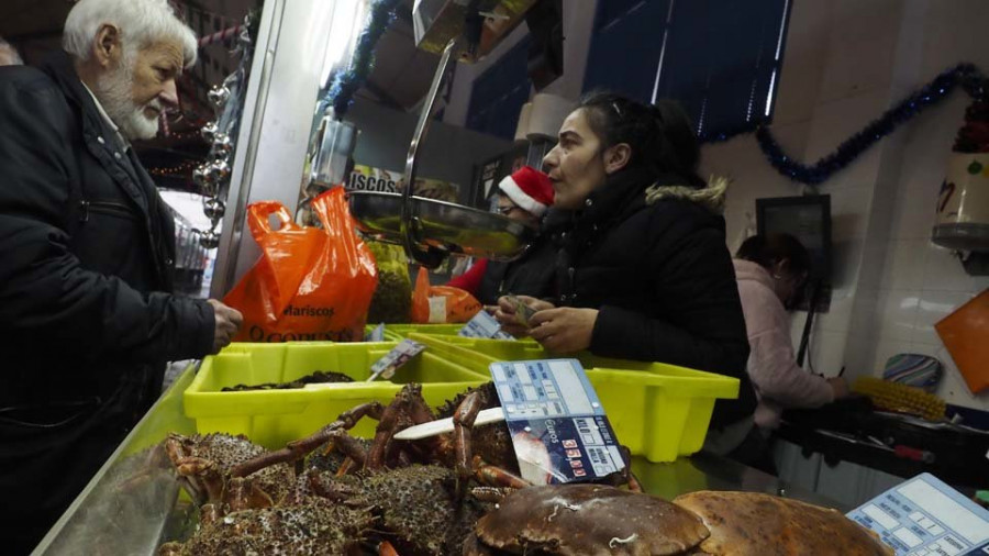 La cofradía de Ferrol alerta de la escasez de marisco en la ría y prevé un año 2020 “todavía peor”