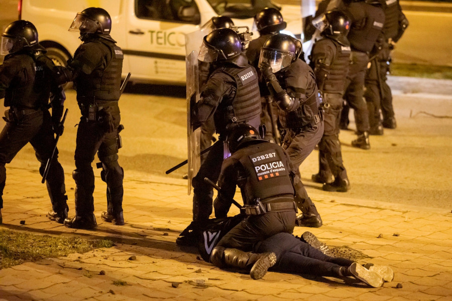 Madrid tiene 300 policías preparados para "parar los pies" a los manifestantes a favor de Pablo Hasel