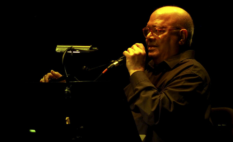 Antón Reixa, Xoel López y Alberto San Juan actuarán en abril en el Pazo da Cultura de Narón