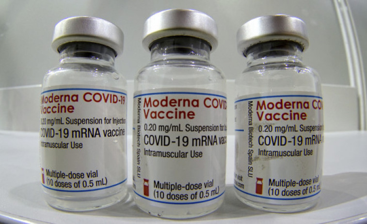 Moderna espera ingresar más de 18.000 millones este año con su vacuna
