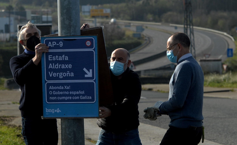 Actos simultáneos en la comarca  para denunciar la situación que sufre Galicia con la AP-9