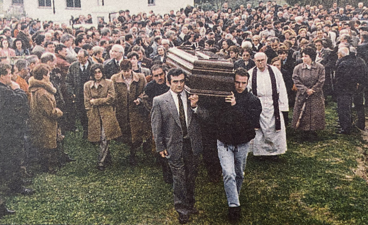 Hace 25 años: Multitudinario entierro del trabajador de Astano y los vecinos de Santa Mariña exigen más seguridad vial