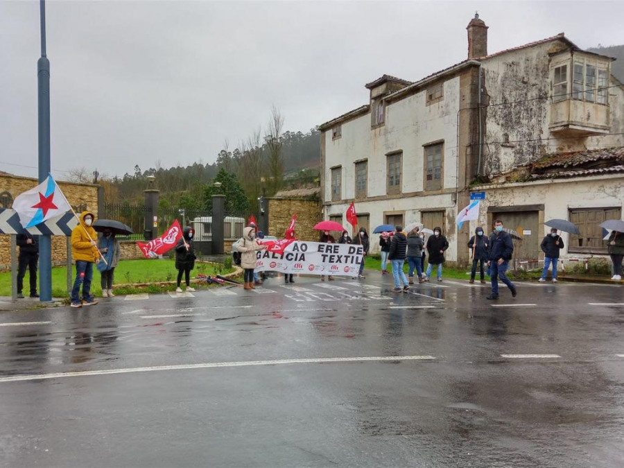 El Parlamento rechaza una proposición del BNG para paralizar el ERE de la nedense Galicia Textil