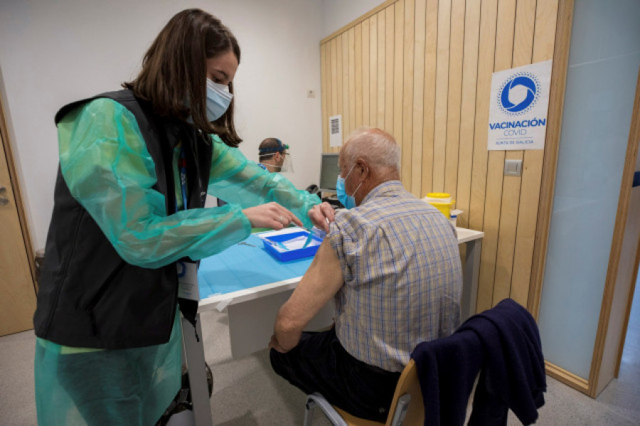Galicia administra otras 7.819 vacunas contra la covid-19