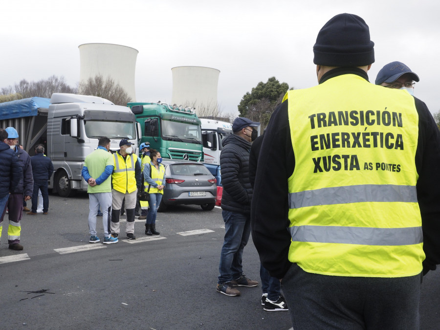 El Parlamento aprueba el acuerdo para la conservación del empleo en As Pontes