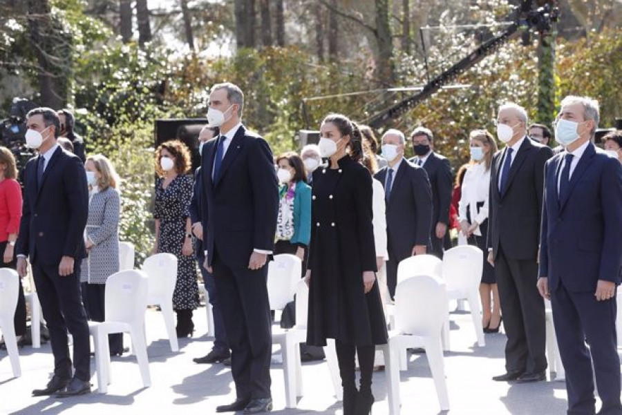 Felipe VI reclama unidad frente al terrorismo "venga de donde venga"