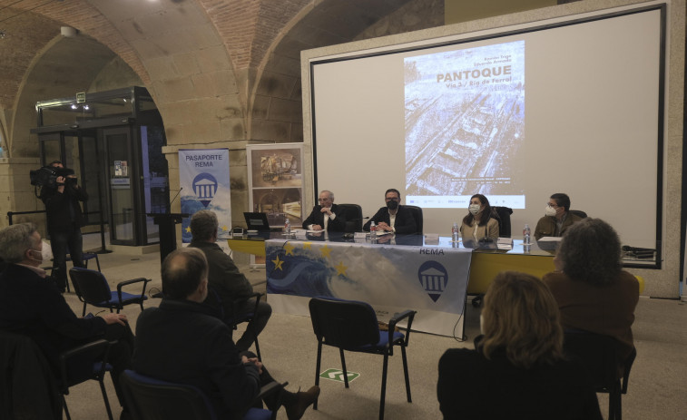 Exponav explica en una muestra interdisciplinar el trabajo en un astillero