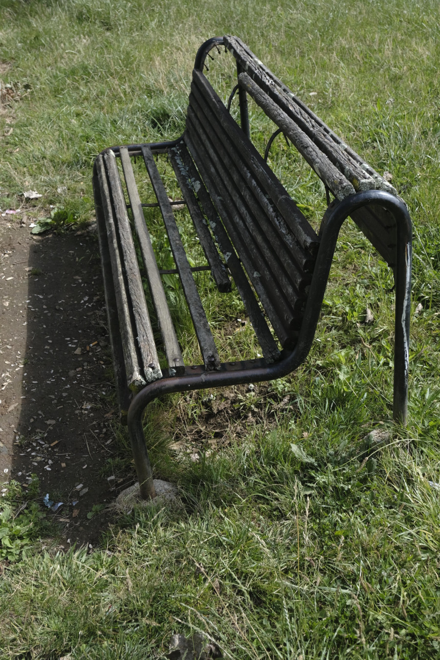 El plástico reciclado sustituirá a la madera en el mobiliario del parque Pablo Iglesias