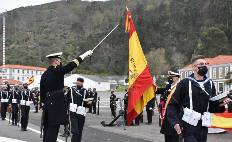 Más de 150 marineros juraron bandera en A Graña en un acto atípico y sin invitados