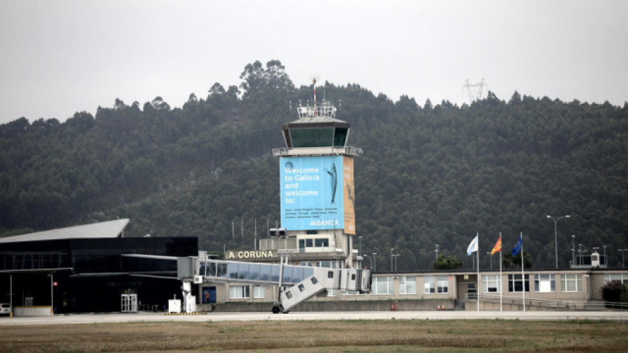 Aena aprueba hacer test de antígenos en el aeropuerto de A Coruña