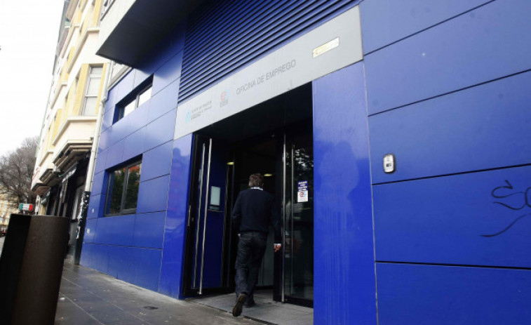 La Xunta cierra una oficina de empleo en A Coruña tras detectar cuatro positivos