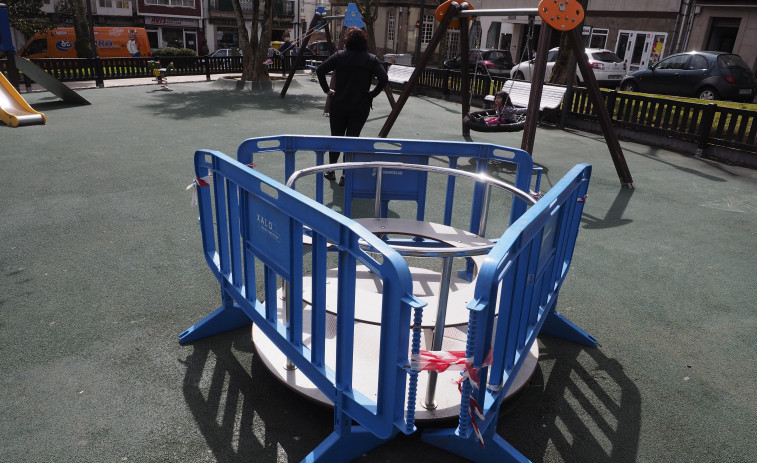 El Concello licita la adecuación de los más de 70 parques infantiles de Ferrol