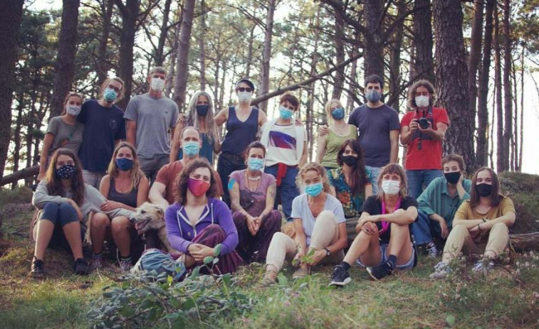 “Covid no Bosque”, un mensaje de esperanza en tiempos de pandemia desde A Capelada