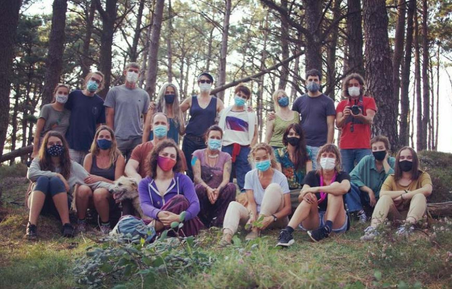 “Covid no Bosque”, un mensaje de esperanza en tiempos de pandemia desde A Capelada