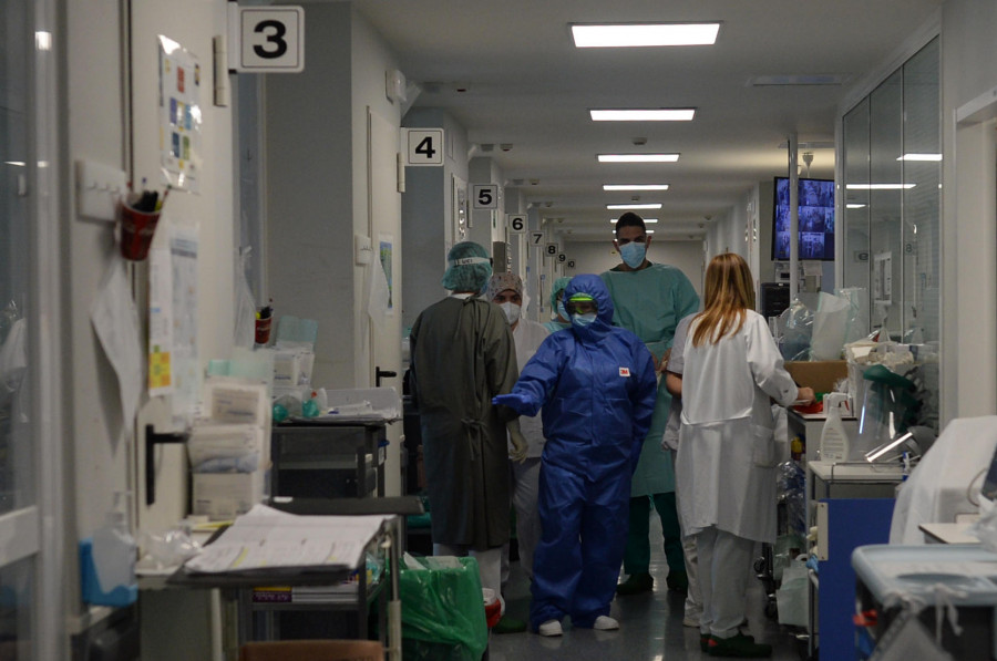 Ferrolterra baja del centenar de casos activos por primera vez en siete meses