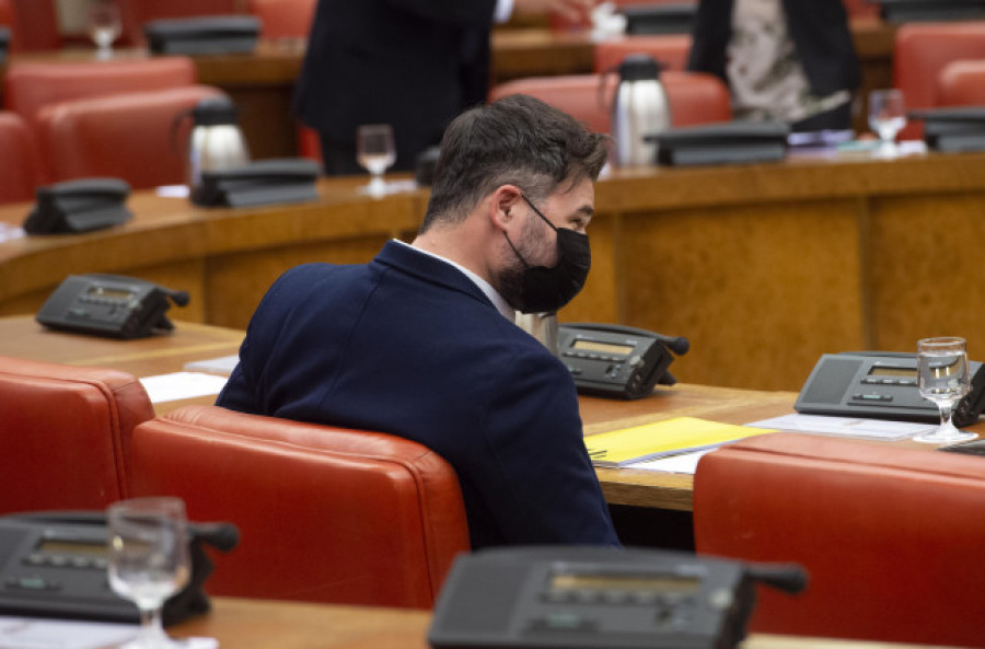 Diputados y trabajadores de ERC en el Congreso, aislados tras un caso de covid en un parlamentario