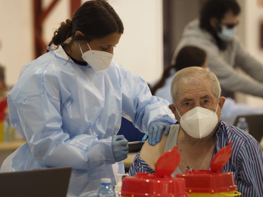 El Área Sanitaria de Ferrol se mantiene estable pese a un ligero repunte de casos activos