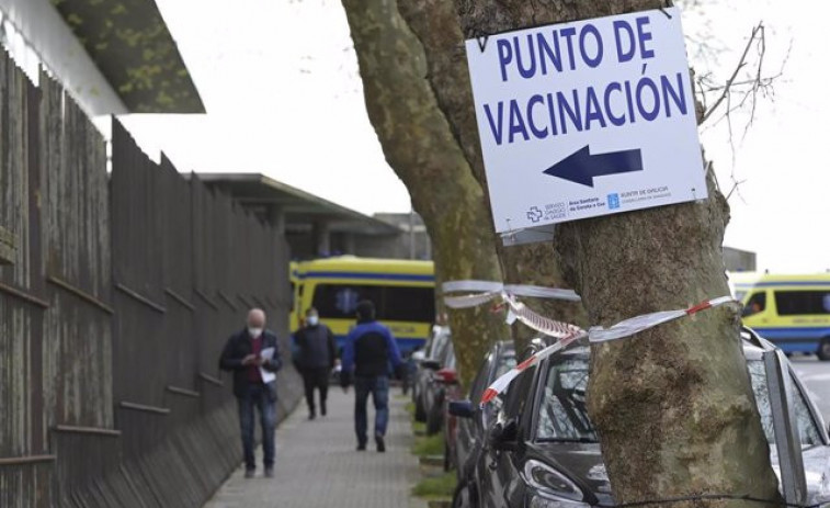 Galicia volverá a citar a los 6.000 mayores de 80 años que rechazaron vacunarse: 