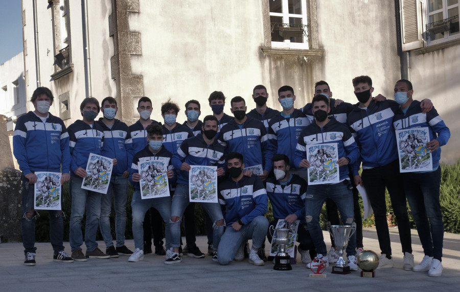 El Intasa San Sadurniño culminó con una recepción en el Concello sus celebraciones oficiales por el ascenso