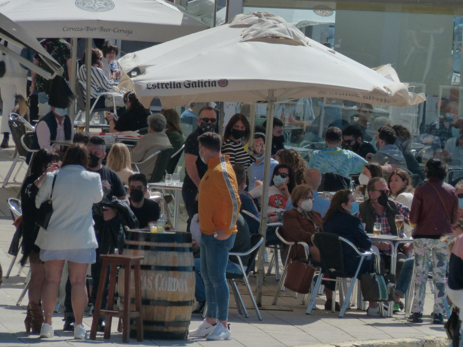 La mejora en el mercado laboral también afectó en marzo a los colectivos más desfavorecidos