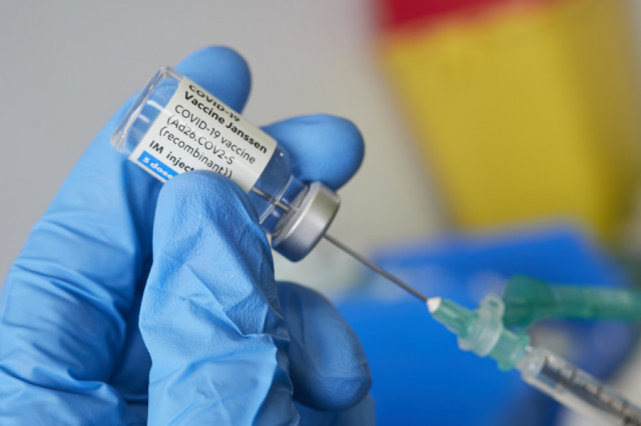 Casi el 70% de los españoles mayores de 80 años está inmunizado contra el coronavirus