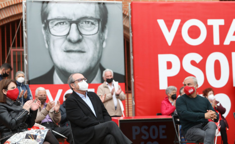 La campaña se polariza aún más en Madrid y ahora pide elegir entre fascismo o democracia