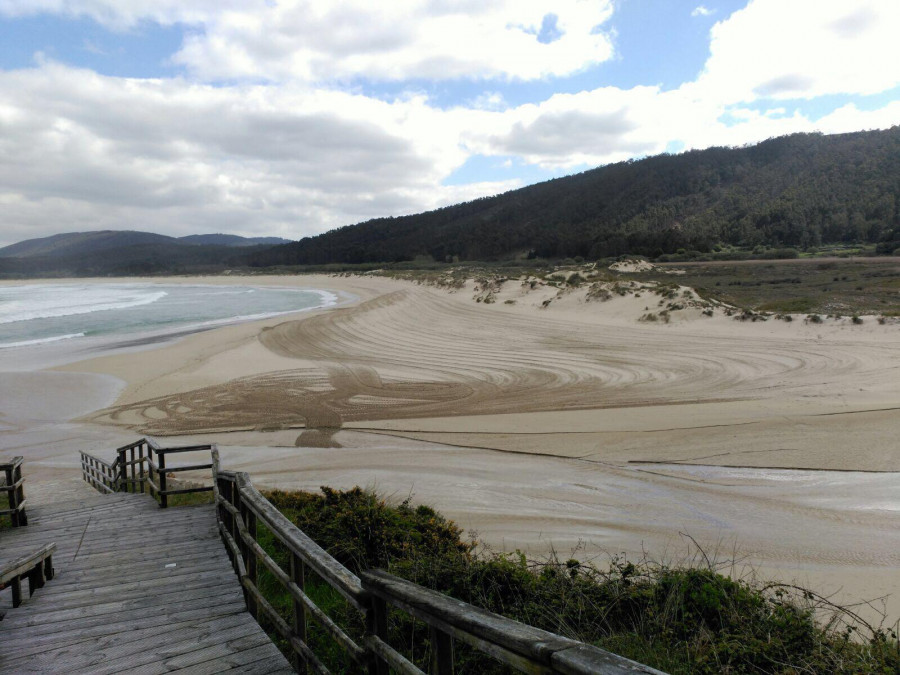 La Diputación destina 262.000 euros a la limpieza de playas en la zona