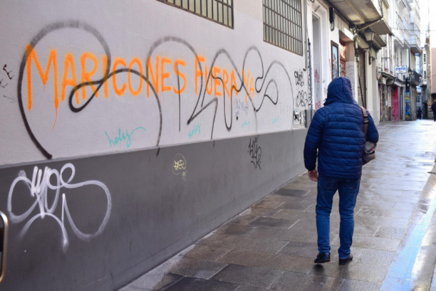 Trece detenidos, nueve menores, por una brutal agresión homófoba en Alicante