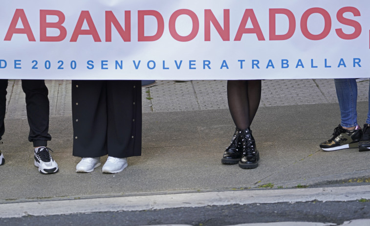 El sector de fiestas y verbenas quiere acordar una desescalada con la Xunta