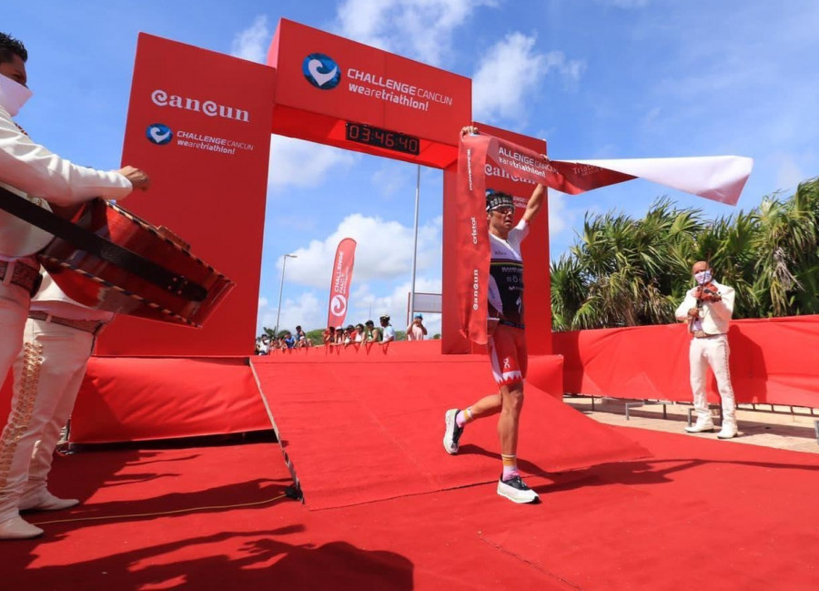 Triunfo de Gómez Noya en Cancún