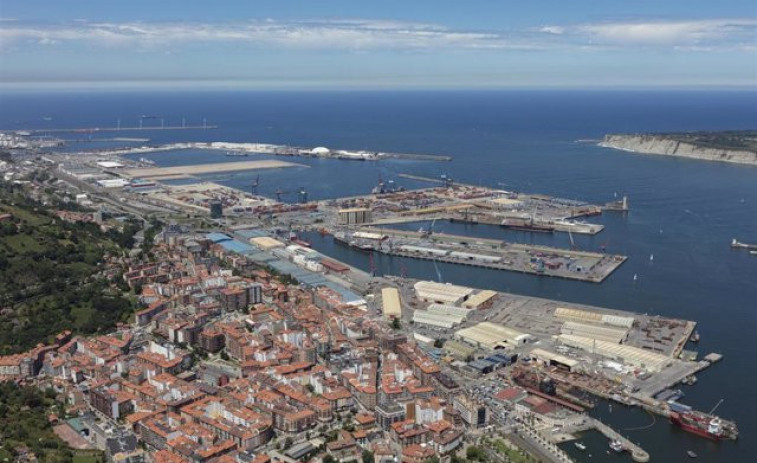En cuarentena 19 tripulantes de un barco en el puerto de Bilbao tras dos posibles contagios por Covid