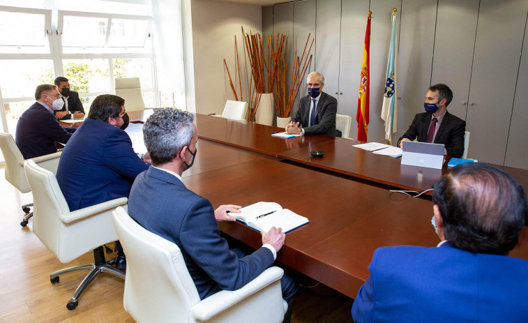 La Xunta traslada a la patronal sus propuestas para el pacto por Ferrol