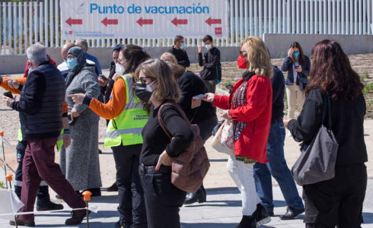 España está “en condiciones” para inocular al 70% de la población en el mes de agosto