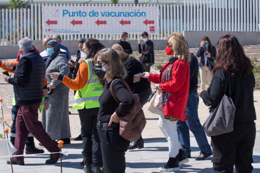 España está “en condiciones” para inocular al 70% de la población en el mes de agosto