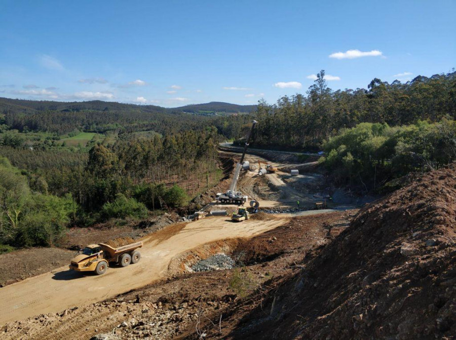 Ejecutado el 25% de los trabajos en el tramo entre San Sadurniño y Cerdido