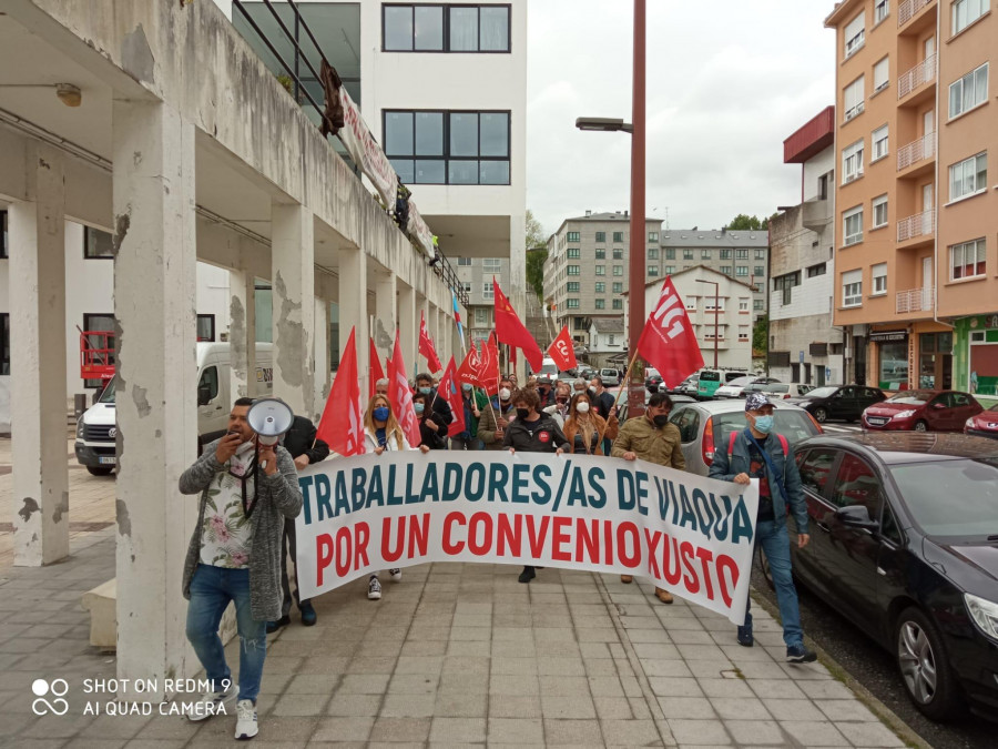 Los trabajadores de Viaqua urgen en Fene la negociación del convenio