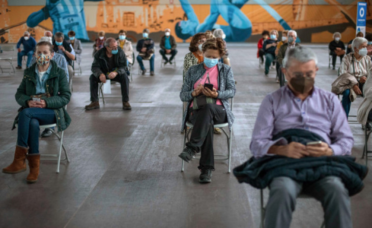 Los ingresados por covid bajan de 200 en Galicia y disminuyen también los nuevos contagios