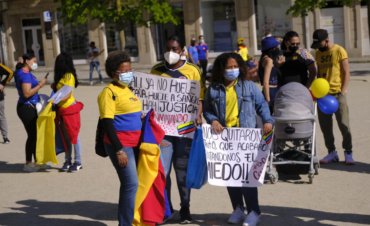Apoyo del colectivo colombiano de la ciudad a la situación que vive el país