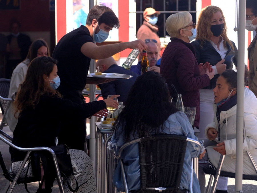 El sector de la hostelería comienza a disfrutar de la ampliación de horarios