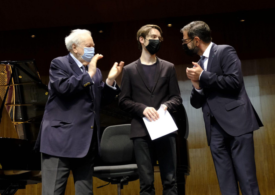 El bielorruso Khandohi, ganador del Concurso Internacional de Piano